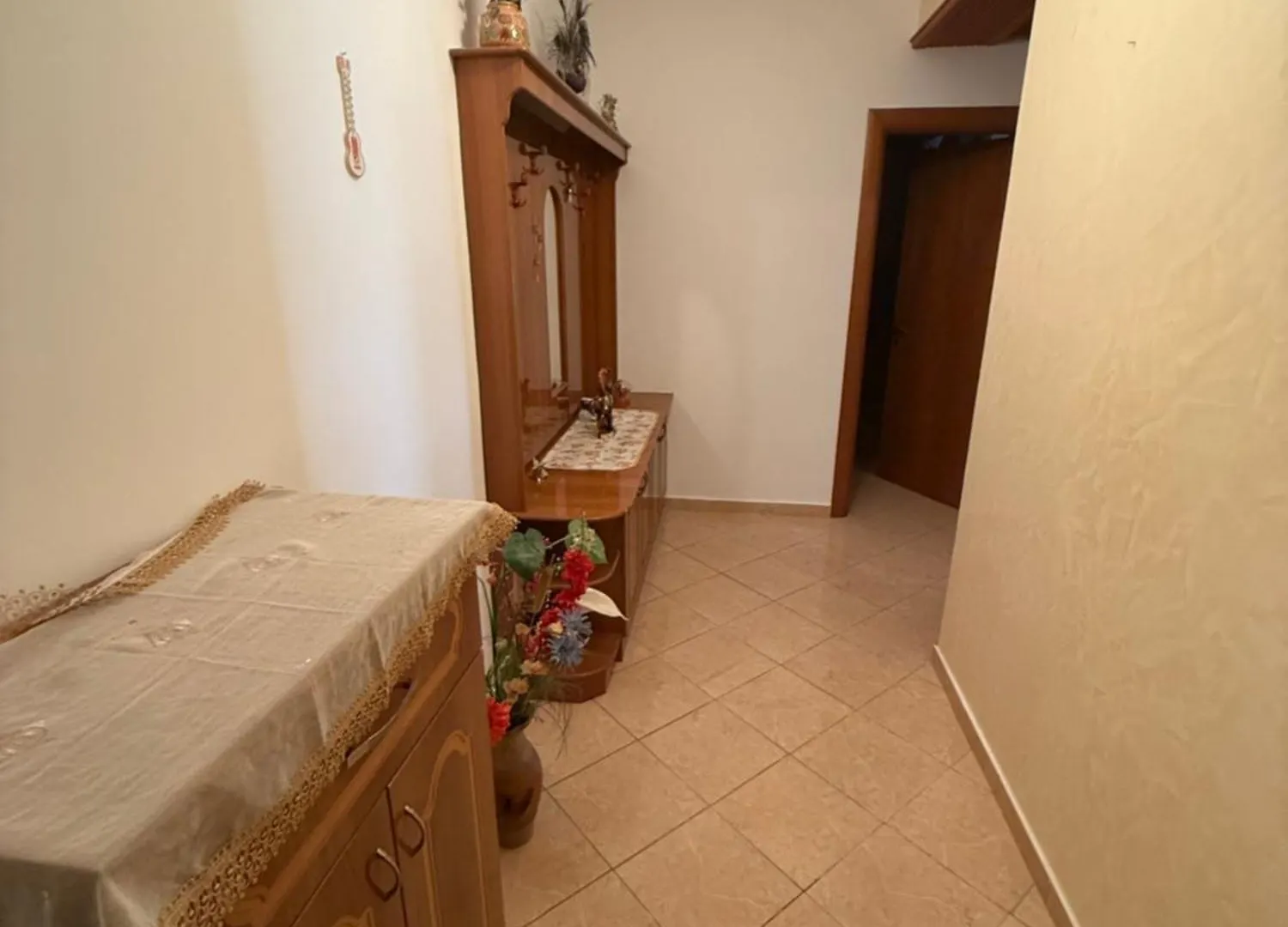 Full Apartment location